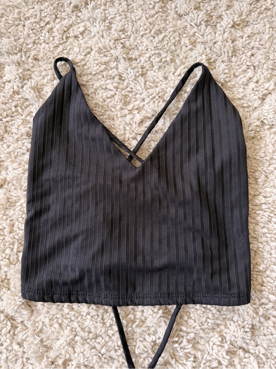 Source Unknown Tops - Source Unknown Black Ribbed V-Neck Cami Crop Top